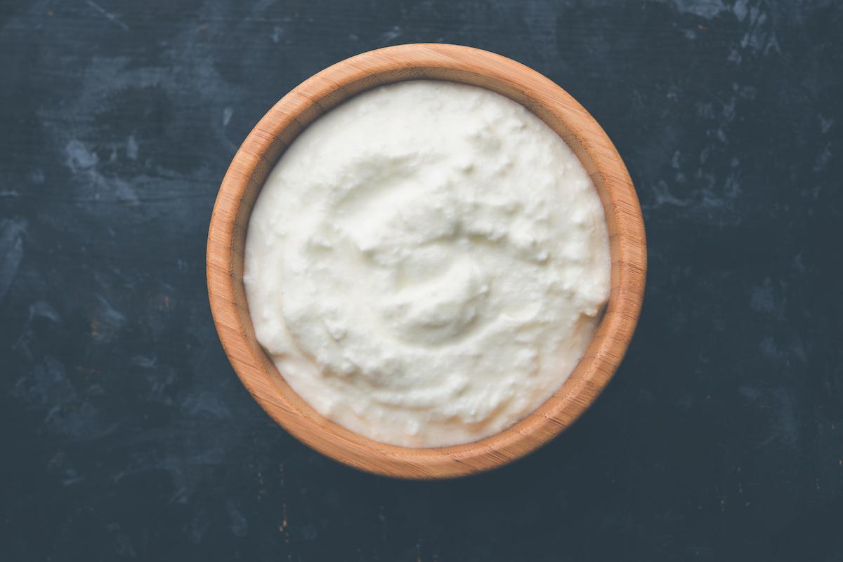 Jadłospis diety SCD: domowy jogurt