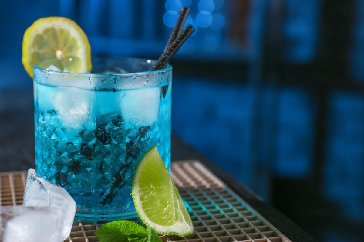 drinki bezalkoholowe - blue lagoon