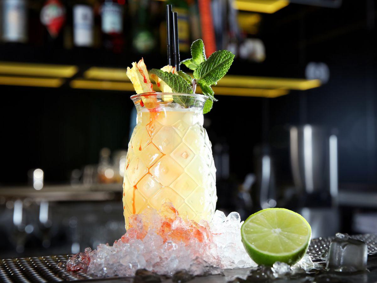 Drinki z Malibu: proste i ciekawe przepisy na drinki z likierem kokosowym