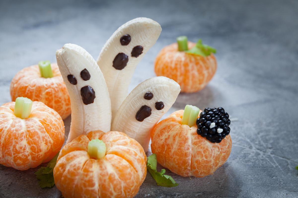 fit przekąski na Halloween: dynie z mandarynek