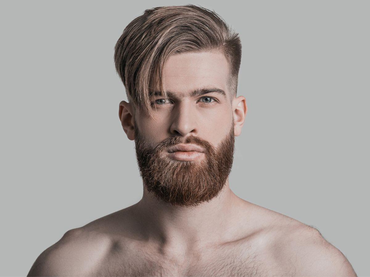 Fryzury męskie 2024: fryzura pasująca do brody