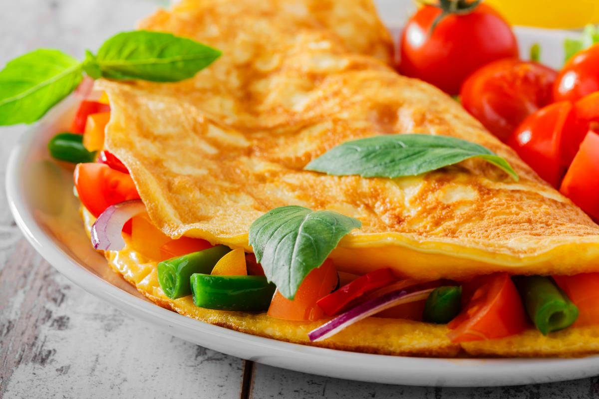najzdrowsza postać jajek - omlet z warzywami