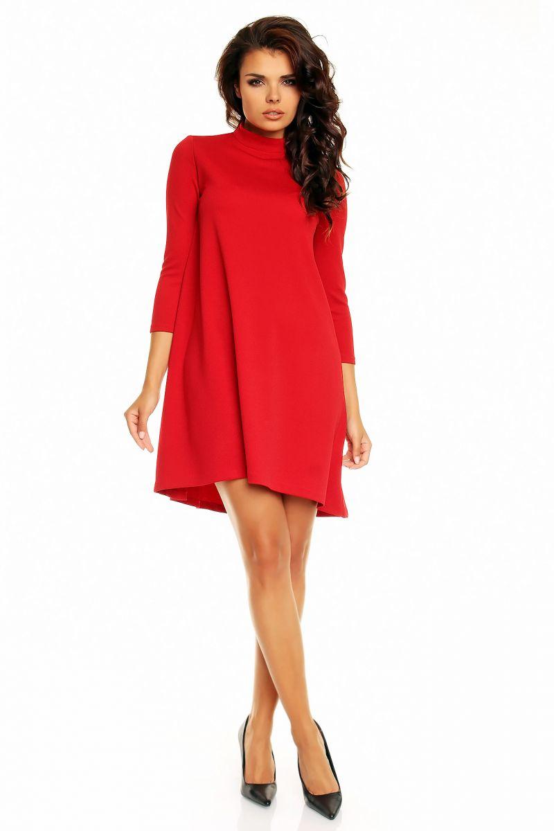 Красное свободное. Красное платье. Красное платье с рукавом. Красный платья прямые. Красное свободное платье.