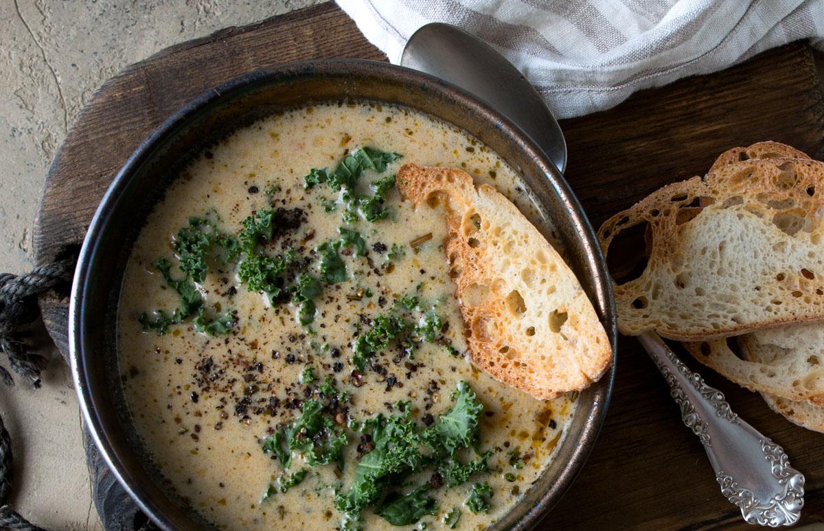 Przepis diety ajurwedyjskiej: zupa z jarmużem