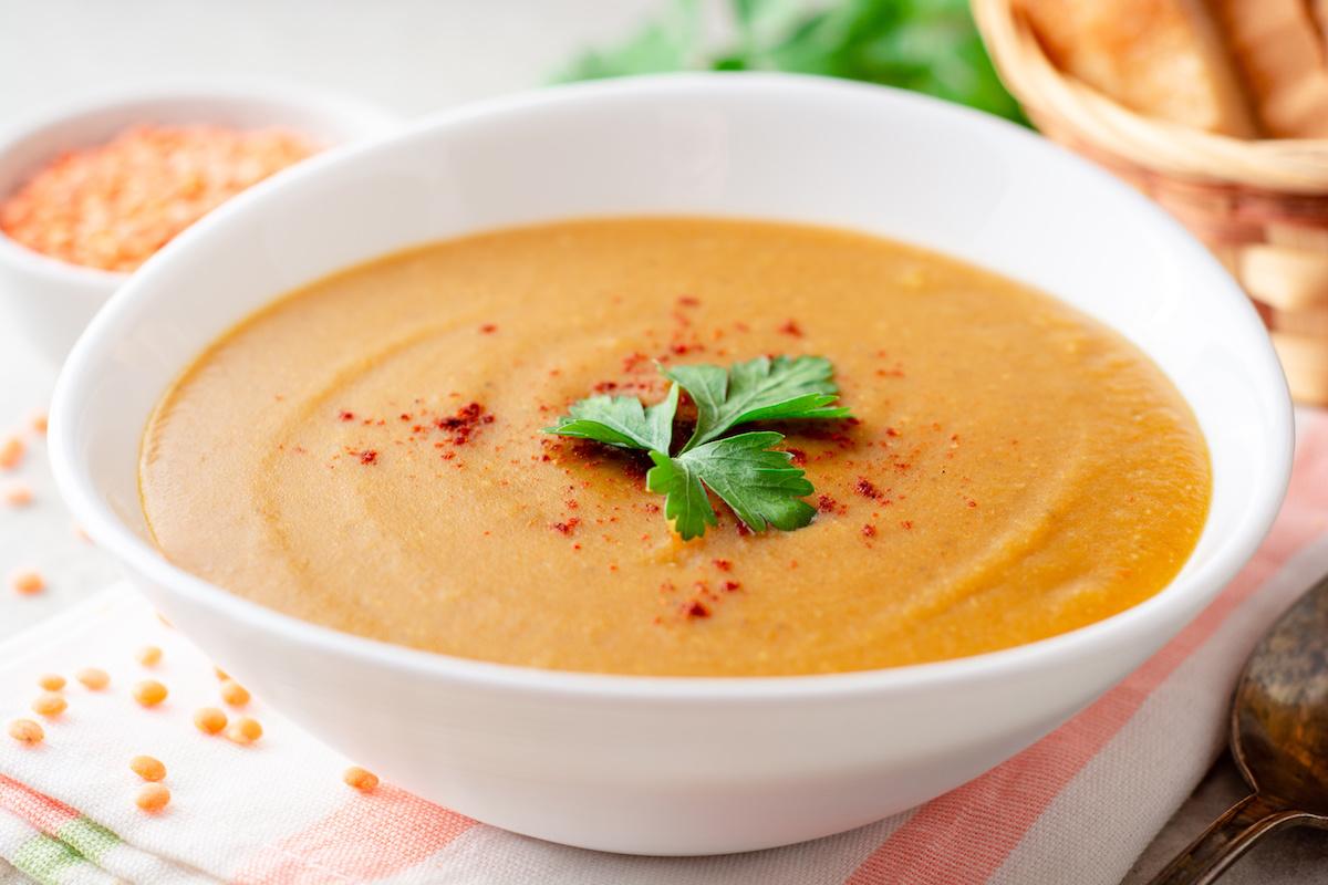 Jadłospis diety SCD: zupa na domowym bulionie