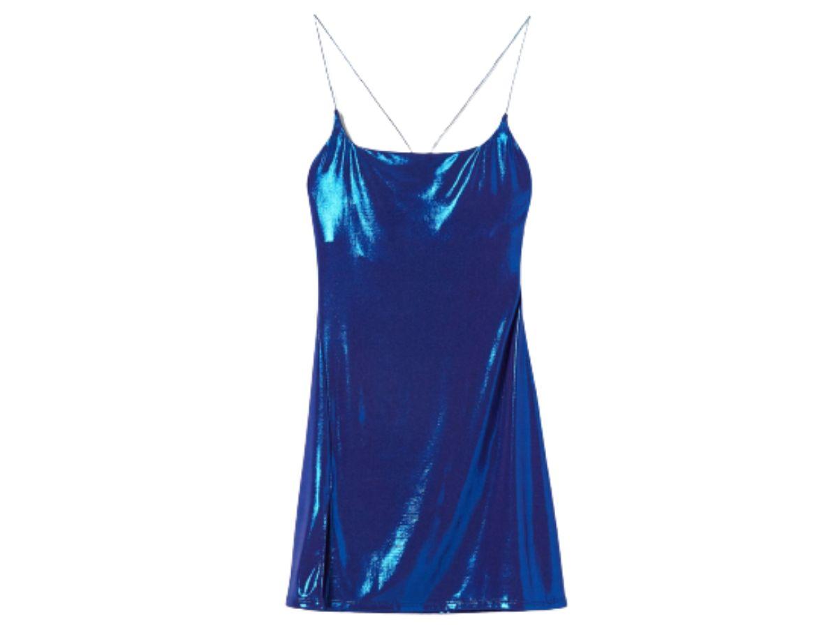 Sukienki na Halloween 2022: błyszcząca niebieska mini sukienka