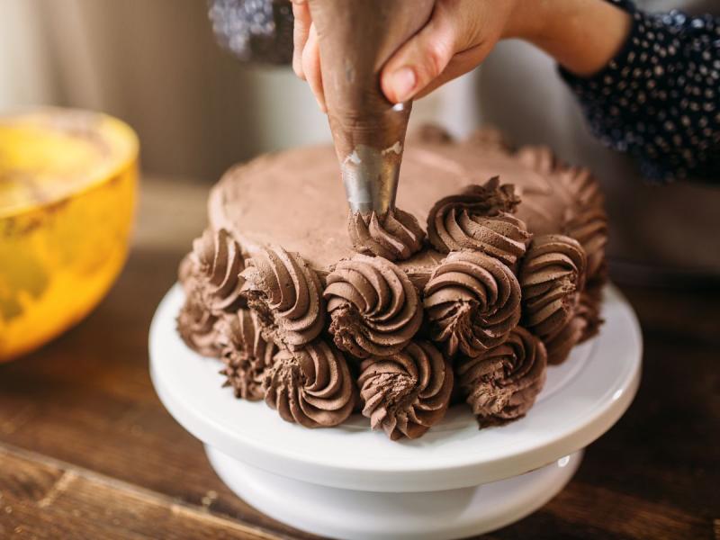 Jak udekorować tort z boku
