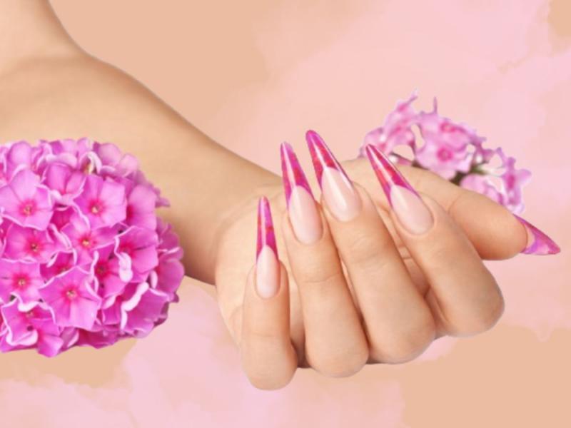 różowy french manicure