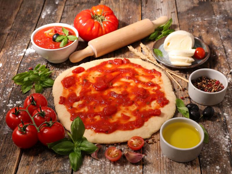 sos do pizzy ze świeżych pomidorów