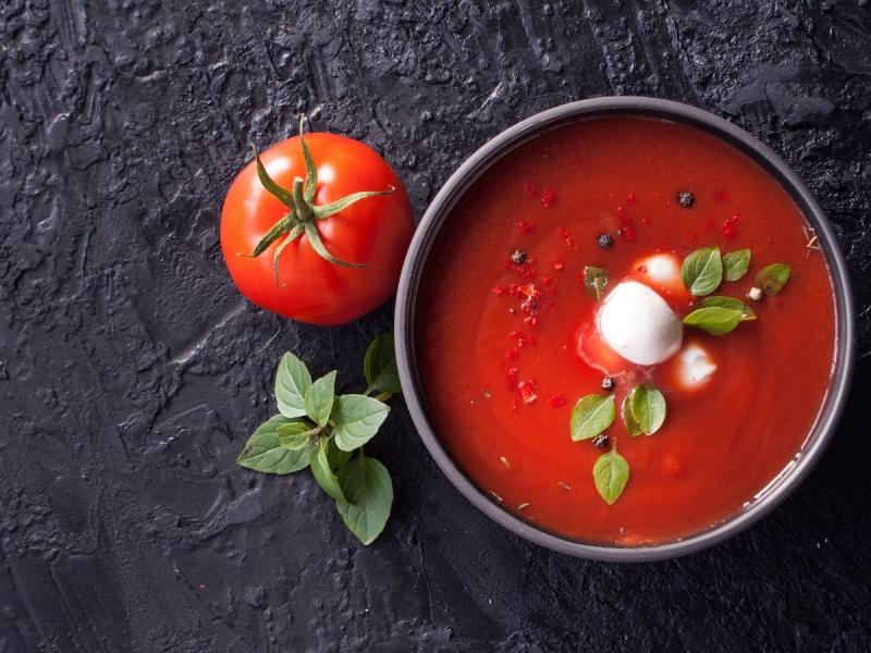 wiosenne zupy krem z pomidorów