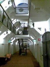 Wypoczynek za kratami - więzienne hotele