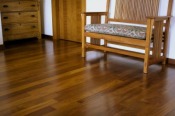 Bezproblemowe podłogi drewniane