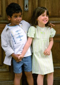Dziecięca moda letnia - kolorostyka i wzory
