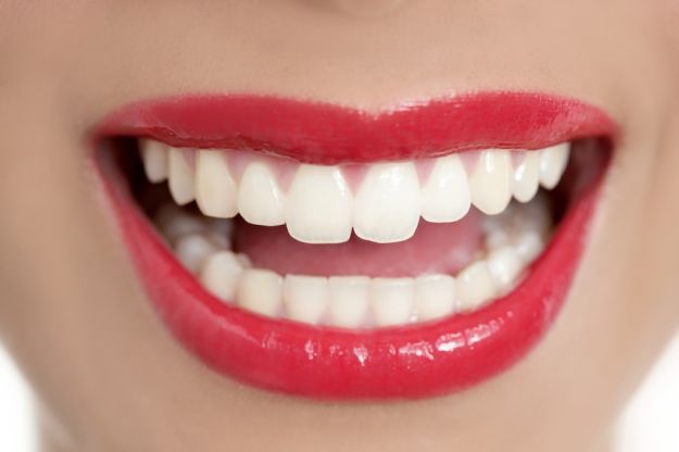 4 nowoczesne metody na proste i piękne zęby!