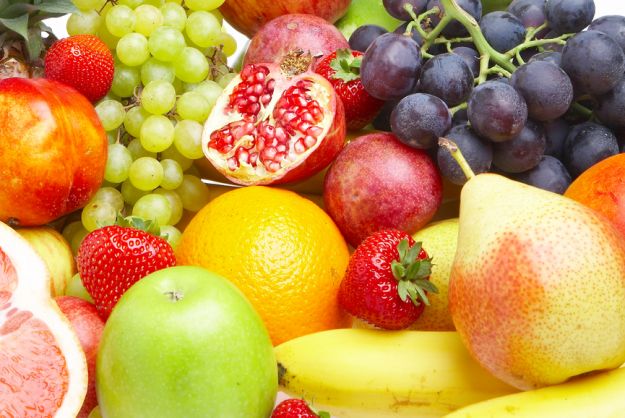 Ile kalorii mają owoce?