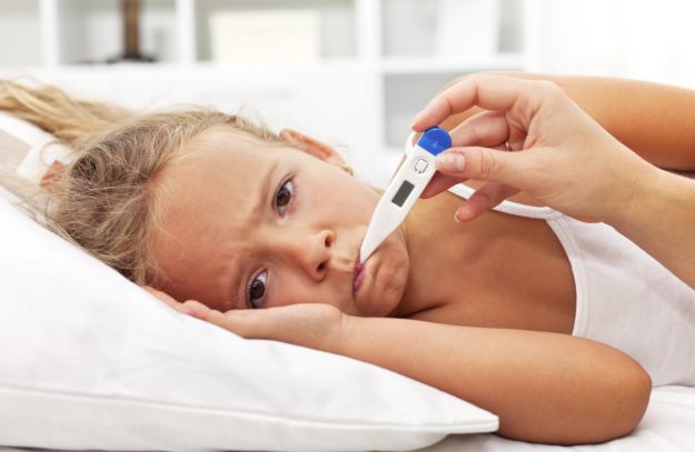 5 skutecznych sposobów na obniżenie gorączki u dziecka!