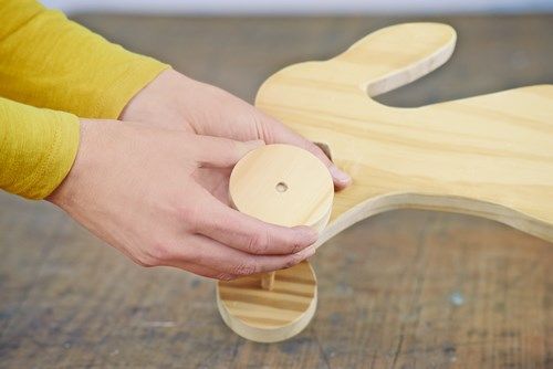 Zajączek na kółkach dla dziecka - DIY